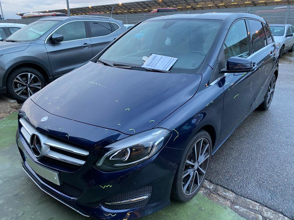 Mercedes B200 foto 5